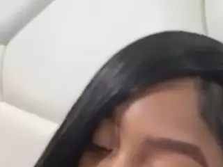 sapphireduh2's Live Sex Cam Show
