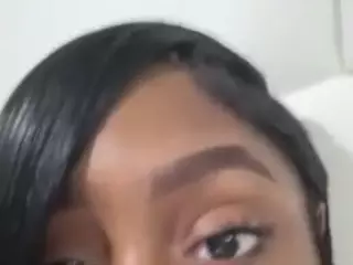 sapphireduh2's Live Sex Cam Show