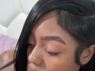 sapphireduh2's Live Sex Cam Show