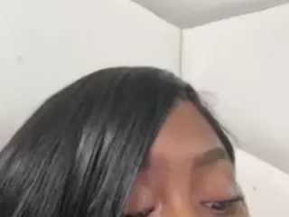 sapphireduh2's Live Sex Cam Show