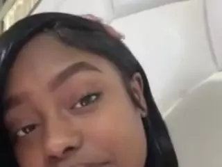 sapphireduh2's Live Sex Cam Show