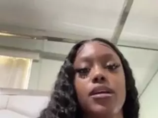 sapphireduh2's Live Sex Cam Show