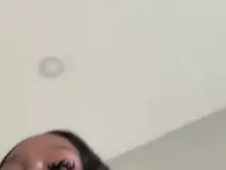 sapphireduh2's Live Sex Cam Show