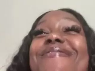 sapphireduh2's Live Sex Cam Show