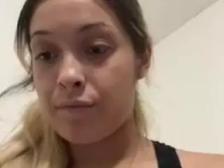 Babydxll's Live Sex Cam Show