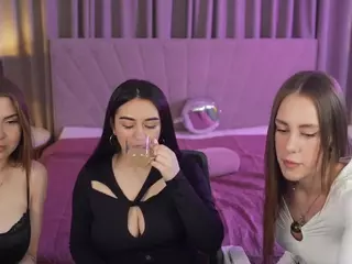 BrightDiamonds's Live Sex Cam Show