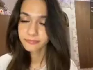 EmmaParabellumsss's Live Sex Cam Show