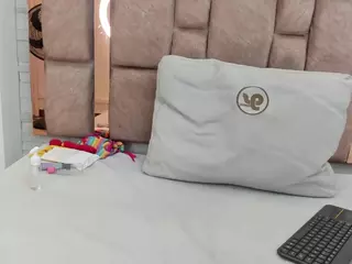 Karol-Lewiss's Live Sex Cam Show