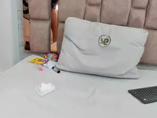 Karol-Lewiss's Live Sex Cam Show