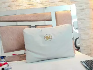 Karol-Lewiss's Live Sex Cam Show