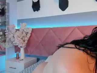 Karolinee's Live Sex Cam Show