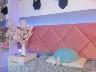 Karolinee's Live Sex Cam Show
