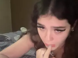 milaniamore's Live Sex Cam Show