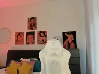 YourBabyLuna18's Live Sex Cam Show