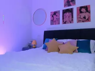 YourBabyLuna18's Live Sex Cam Show