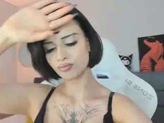 YourBabyLuna18's Live Sex Cam Show