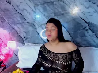 Baby Curvy's Live Sex Cam Show