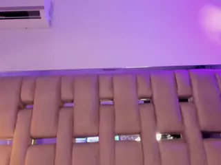 CandyRouse2's Live Sex Cam Show