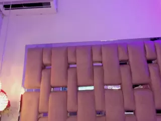 CandyRouse2's Live Sex Cam Show