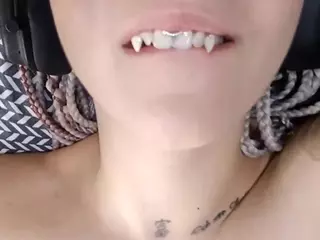 EdaGloss's Live Sex Cam Show