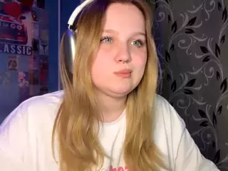 FalineBellas's Live Sex Cam Show