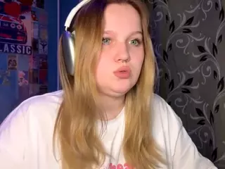 FalineBellas's Live Sex Cam Show