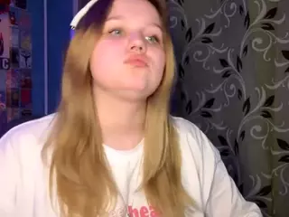 FalineBellas's Live Sex Cam Show
