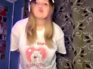 FalineBellas's Live Sex Cam Show