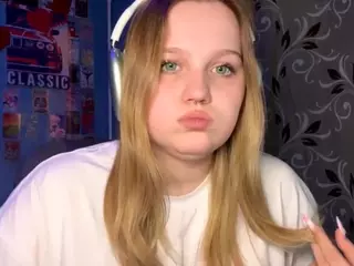 FalineBellas's Live Sex Cam Show