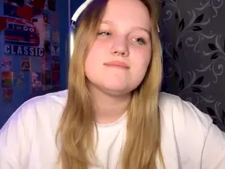FalineBellas's Live Sex Cam Show