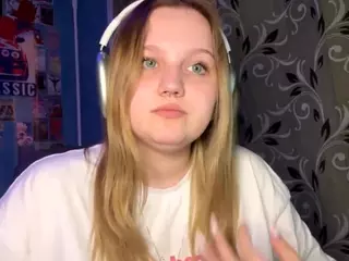FalineBellas's Live Sex Cam Show