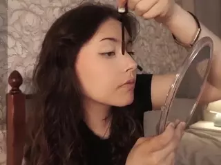MaeGrayer's Live Sex Cam Show