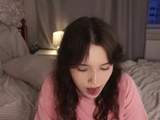 MaeGrayer's Live Sex Cam Show
