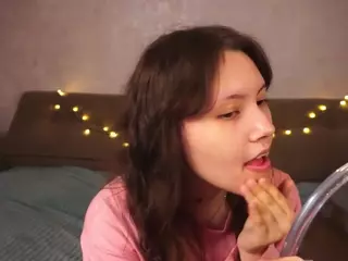 MaeGrayer's Live Sex Cam Show
