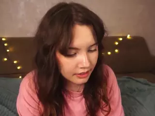 MaeGrayer's Live Sex Cam Show