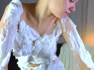 meow-mellie's Live Sex Cam Show