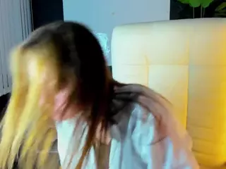 meow-mellie's Live Sex Cam Show