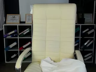meow-mellie's Live Sex Cam Show
