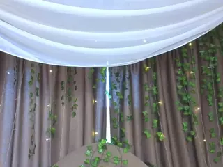 meow-mellie's Live Sex Cam Show