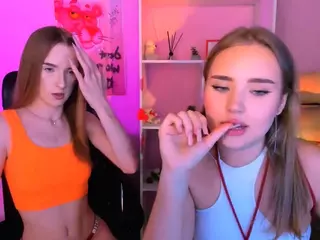 amelia-shiny's Live Sex Cam Show