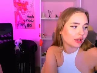 amelia-shiny's Live Sex Cam Show