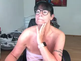 Illymaus's Live Sex Cam Show