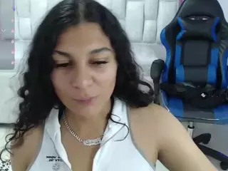 lupita21-s's Live Sex Cam Show