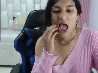 lupita21-s's Live Sex Cam Show