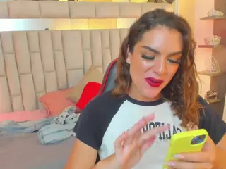 mariiahneedles's Live Sex Cam Show