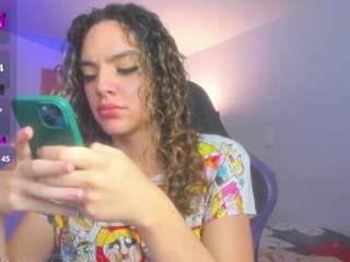 Live cam show with mariiahneedles