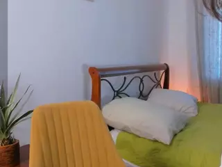 SynneHaymore's Live Sex Cam Show
