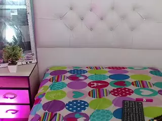 x-isabella-x's Live Sex Cam Show