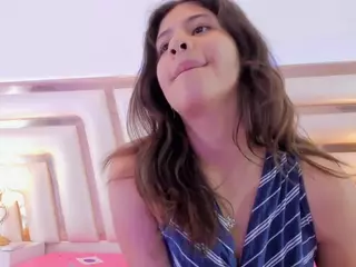 Miaqueen021's Live Sex Cam Show