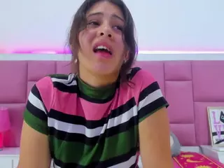 Miaqueen021's Live Sex Cam Show